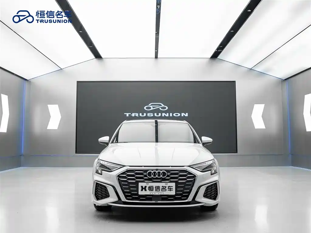 Audi A3 2024 Sportback 35 TFSI stylish and sporty купить на сайте DeffCars