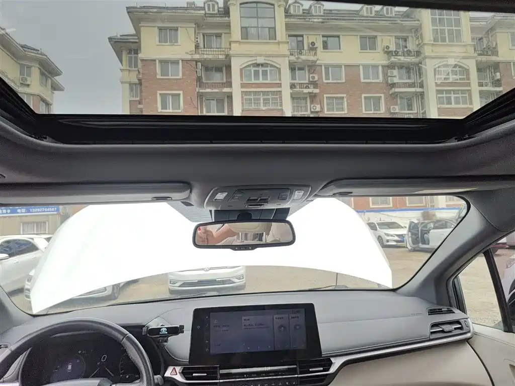 SIENNA 2021 2.5L Hybrid Extreme Edition купить на сайте DeffCars