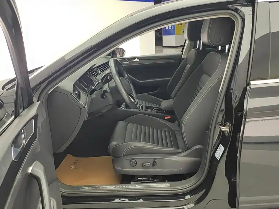 Magotan 2020 330TSI DSG leading model купить на сайте DeffCars