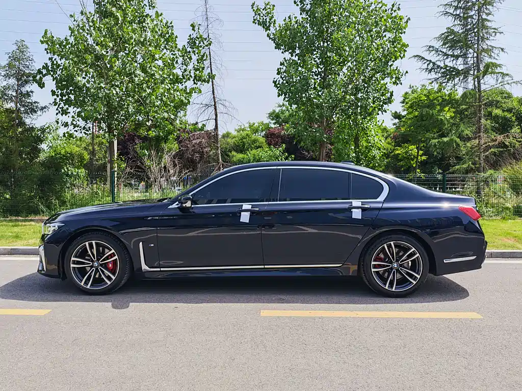 BMW 7 Series 2021 730Li M Sports Package купить на сайте DeffCars