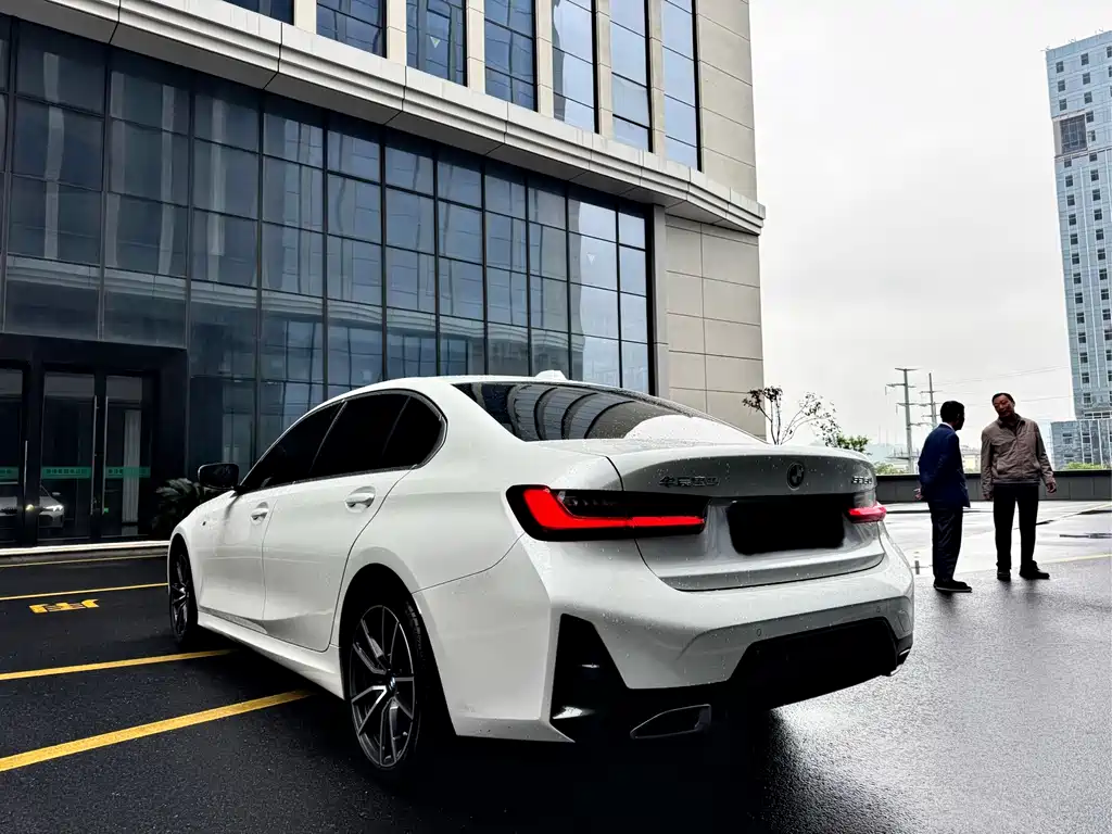 BMW 3 Series 2024 320Li M Sports Package купить на сайте DeffCars