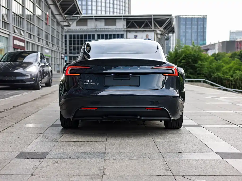 Model 3 2025 rear-wheel drive version купить на сайте DeffCars