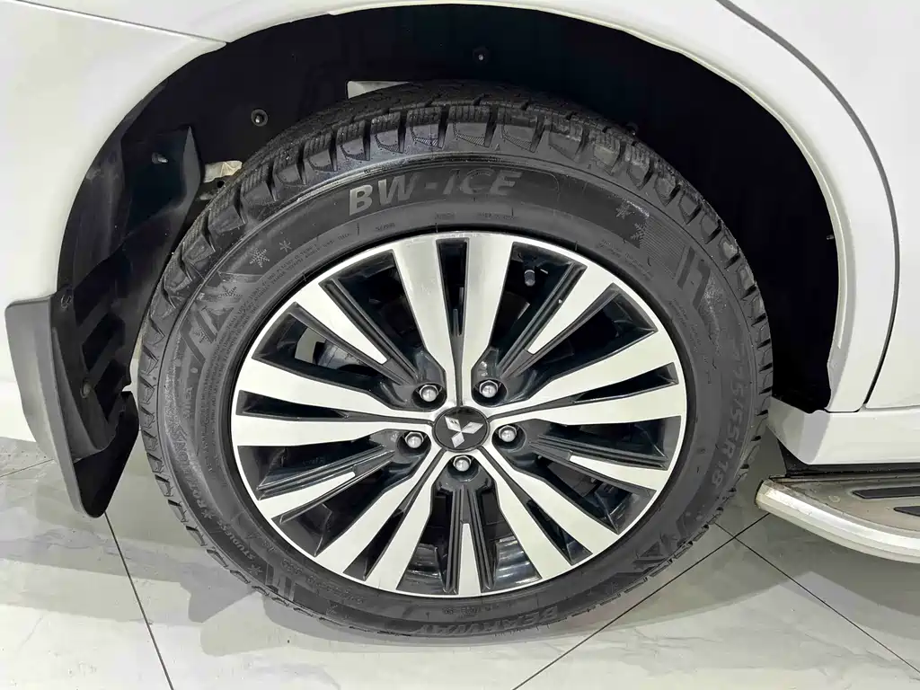 Outlander 2021 2.0L 2WD Enjoy Edition 5 seats купить на сайте DeffCars