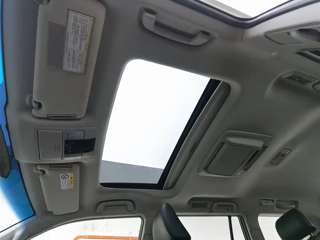 Prado 2018 3.5L automatic TX-L NAVI rear mounted spare tire купить на сайте DeffCars