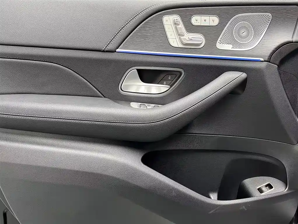 Mercedes-Benz GLS 2025 GLS 450 4MATIC luxury model купить на сайте DeffCars