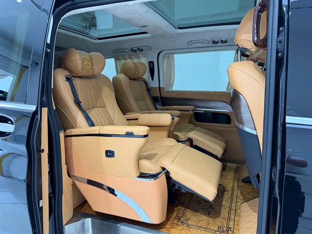 Mercedes-Benz V-Class 2020 V 260 L Long Wheelbase Luxury Edition купить на сайте DeffCars