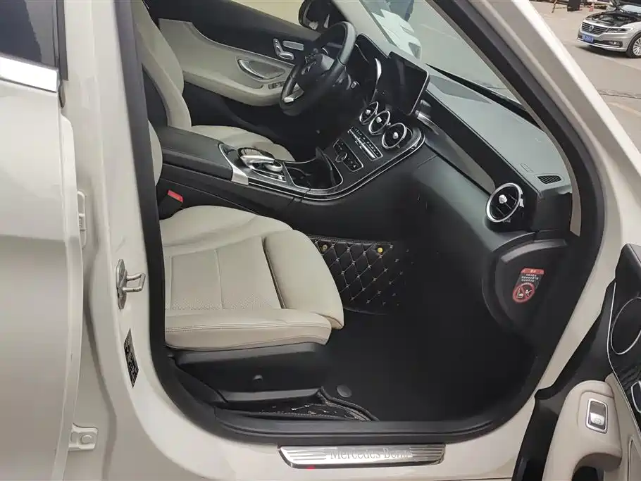 Mercedes-Benz C-Class 2016 C 200 L Sports купить на сайте DeffCars