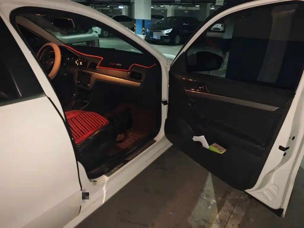 Lavida 2015 1.6L automatic comfort version купить на сайте DeffCars