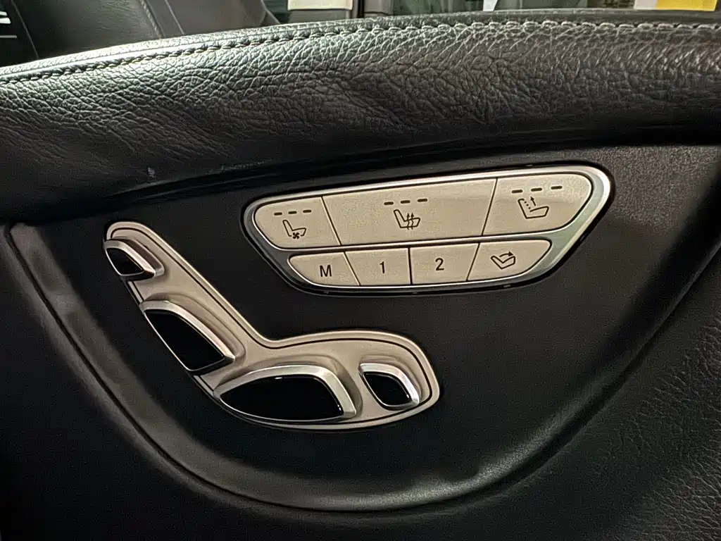 Mercedes-Benz V-Class 2017 V 260 L Premium Extended Edition купить на сайте DeffCars