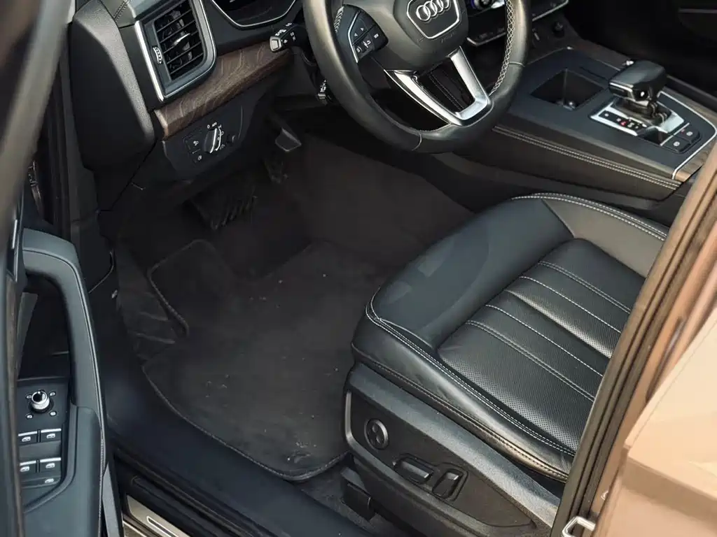 Audi Q5L 2022 facelift 45T luxury and elegant model купить на сайте DeffCars