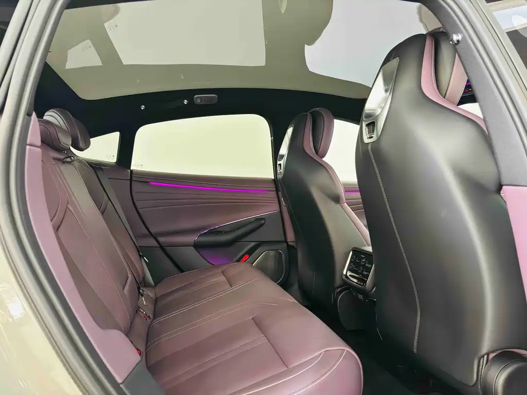 Xiaomi SU7 2026 rear drive standard version купить на сайте DeffCars