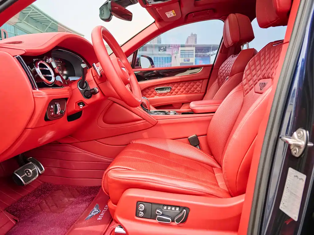 Bentayga 2022 4.0T V8 купить на сайте DeffCars