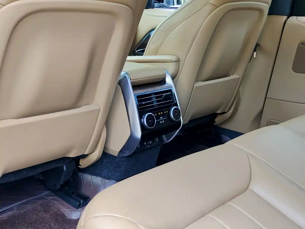 Range Rover 2024 3.0 L6 400PS Extended Edition, seven seats купить на сайте DeffCars