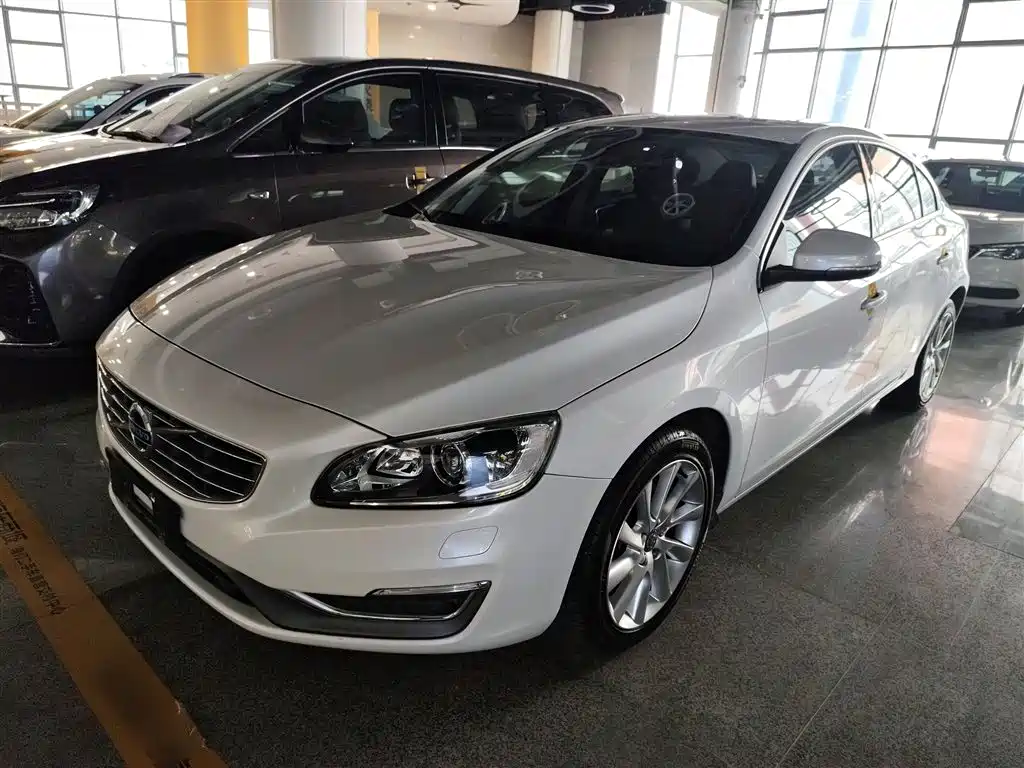 Volvo S60 2017 S60L T4 Zhiyuan Edition купить на сайте DeffCars