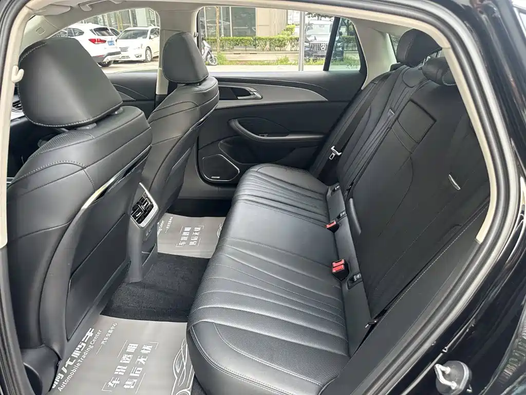 Hongqi H5 2024 1.5T DCT Zhilian Qiyun Edition купить на сайте DeffCars