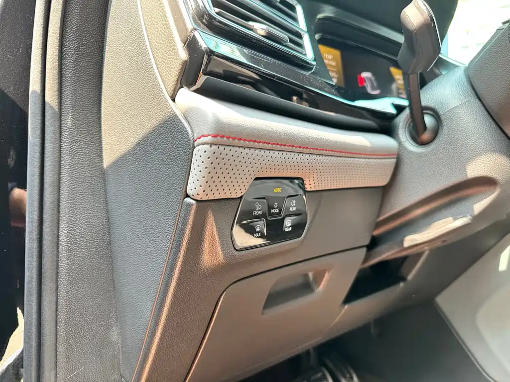 Touron 2024 Touron X 380TSI four-wheel drive luxury version купить на сайте DeffCars