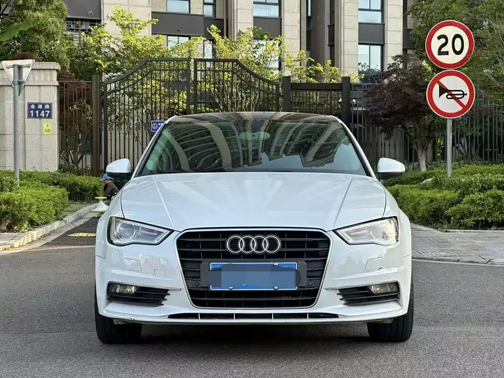 Audi A3 2014 Limousine 35 TFSI automatic comfort type купить на сайте DeffCars