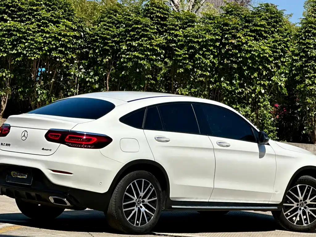 Mercedes-Benz GLC Coupe 2020 GLC 300 4MATIC Coupe SUV купить на сайте DeffCars