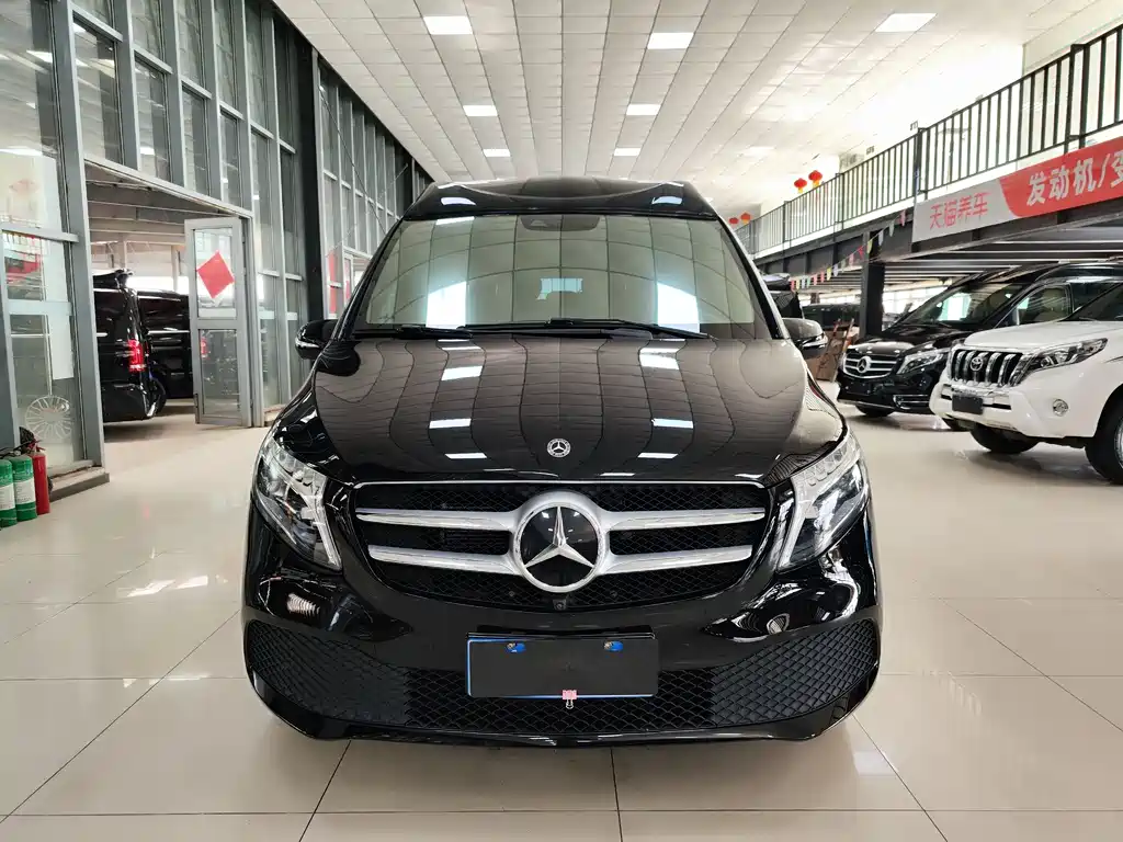 Mercedes-Benz V-Class 2022 V 260 L Long Wheelbase Premium Edition купить на сайте DeffCars