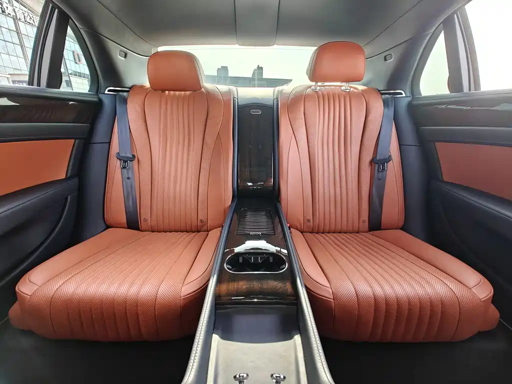 Flying Spur 2017 4.0T V8 Standard Edition купить на сайте DeffCars