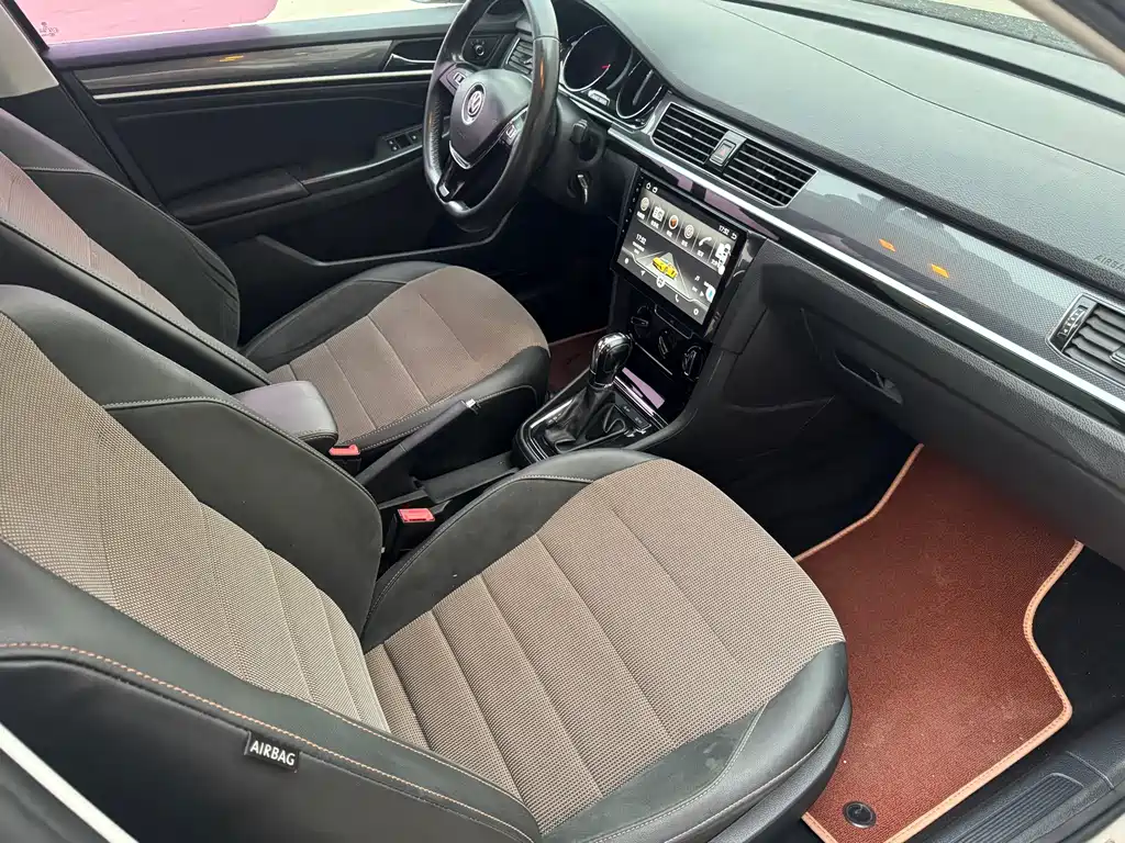C-TREK Weiling 2018 230TSI DSG luxury model купить на сайте DeffCars