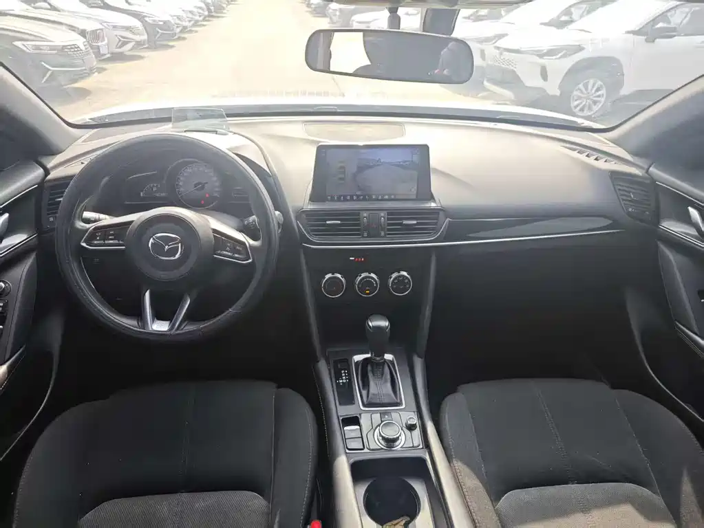 Mazda CX-4 2021 2.0L automatic two-wheel drive Blue Sky Vitality Edition купить на сайте DeffCars