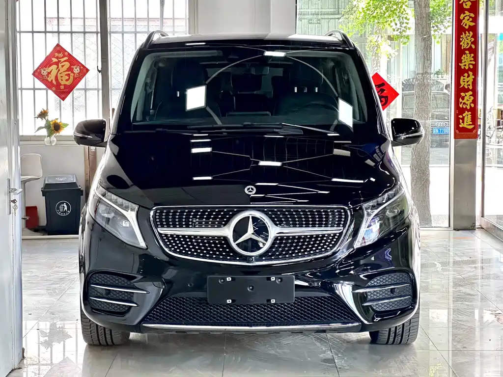 Mercedes-Benz V-Class 2022 V 260 L Long Wheelbase Luxury Edition купить на сайте DeffCars