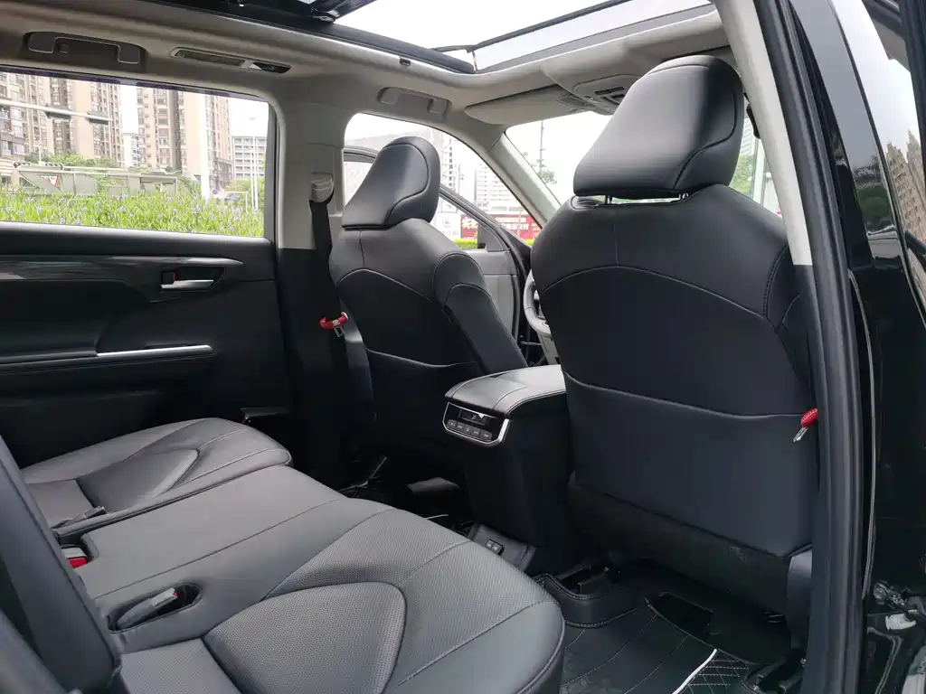 Highlander 2024 2.5L intelligent electric hybrid dual-engine two-wheel drive premium version 7 seats купить на сайте DeffCars