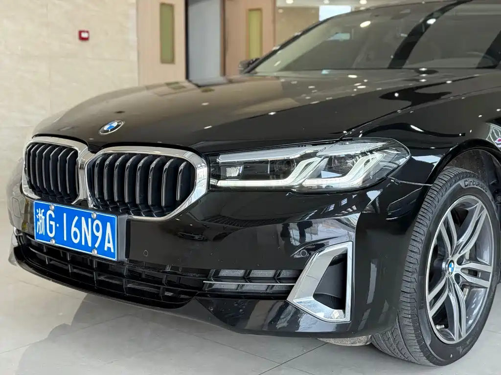 BMW 5 Series 2023 530Li Leading Luxury Package купить на сайте DeffCars