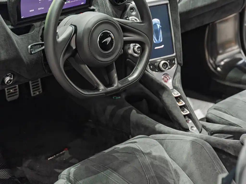 McLaren 720S 2019 4.0T Coupe купить на сайте DeffCars