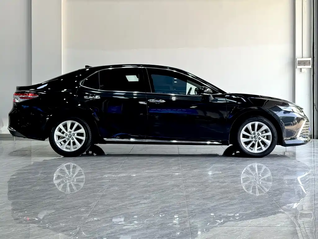 Camry 2023 2.0G Deluxe Edition купить на сайте DeffCars