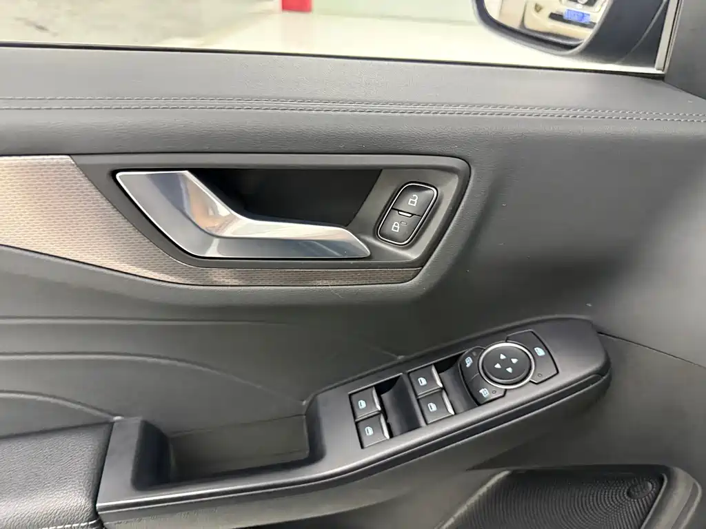 Ruiji 2020 EcoBoost 245 two-wheel drive leisure model купить на сайте DeffCars