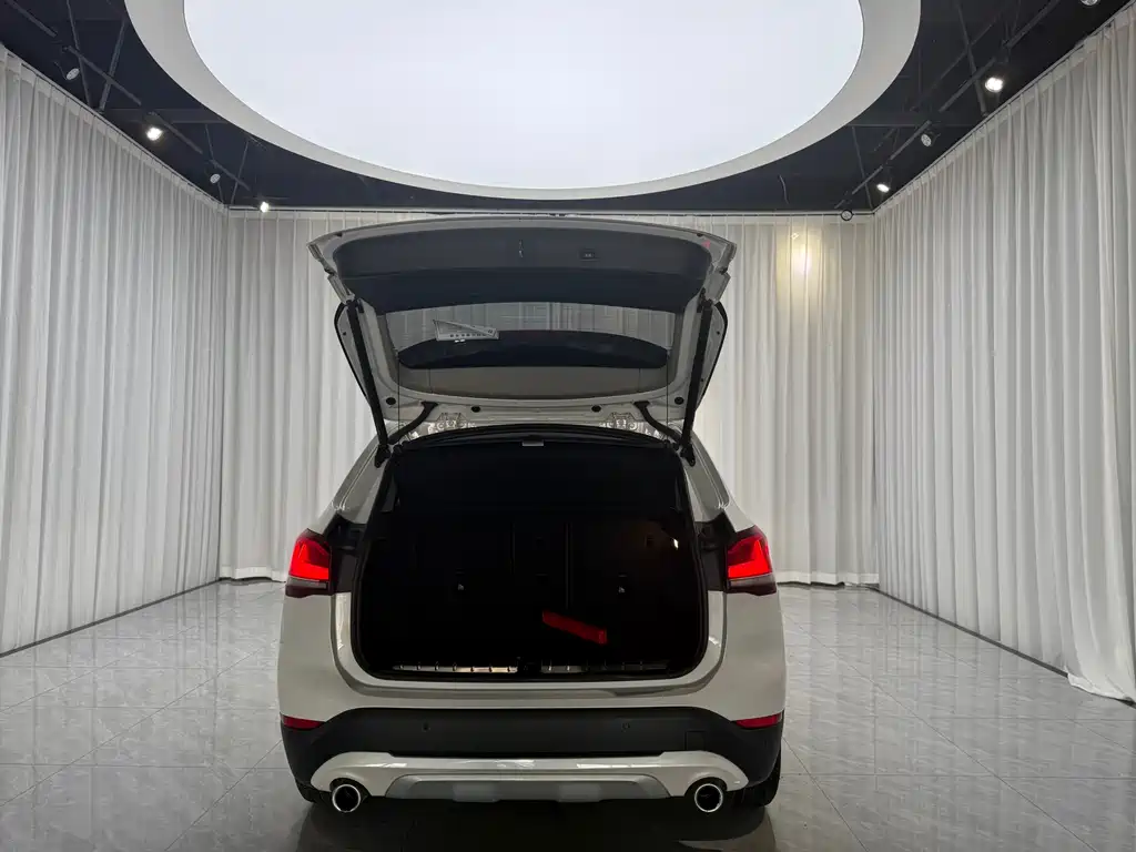 BMW X1 2021 sDrive20Li Premium Edition купить на сайте DeffCars
