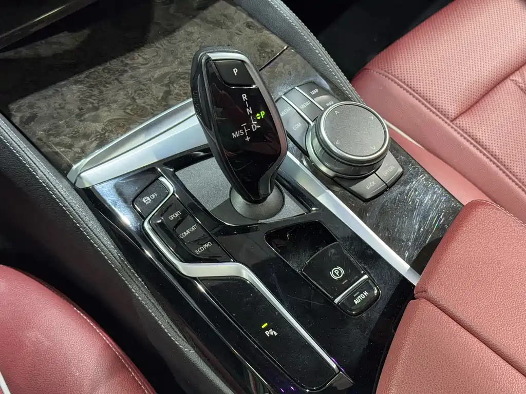 BMW 5 Series 2021 525Li M Sports Package купить на сайте DeffCars