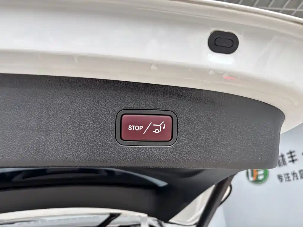 Mercedes-Benz GLC 2023 GLC 260 L 4MATIC Dynamic 5-seater купить на сайте DeffCars