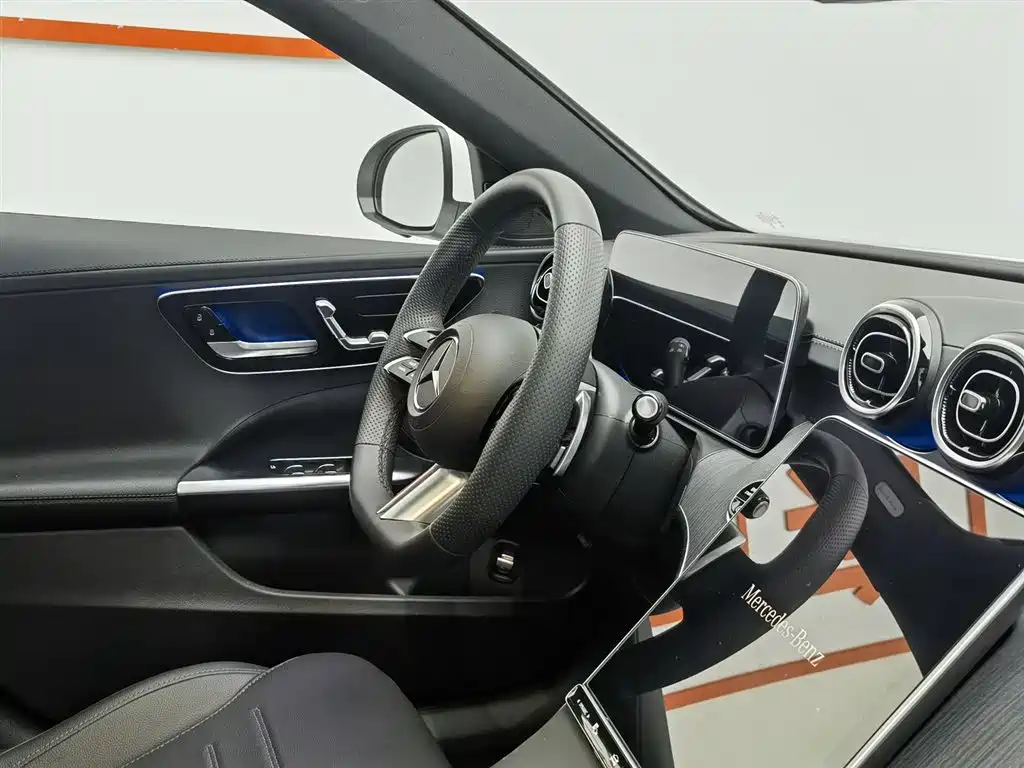奔驰C级 2025款 改款 C 200 L 运动版 купить на сайте DeffCars