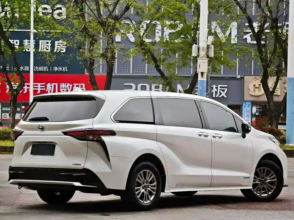 SIENNA 2021 2.5L Hybrid Comfort Edition купить на сайте DeffCars