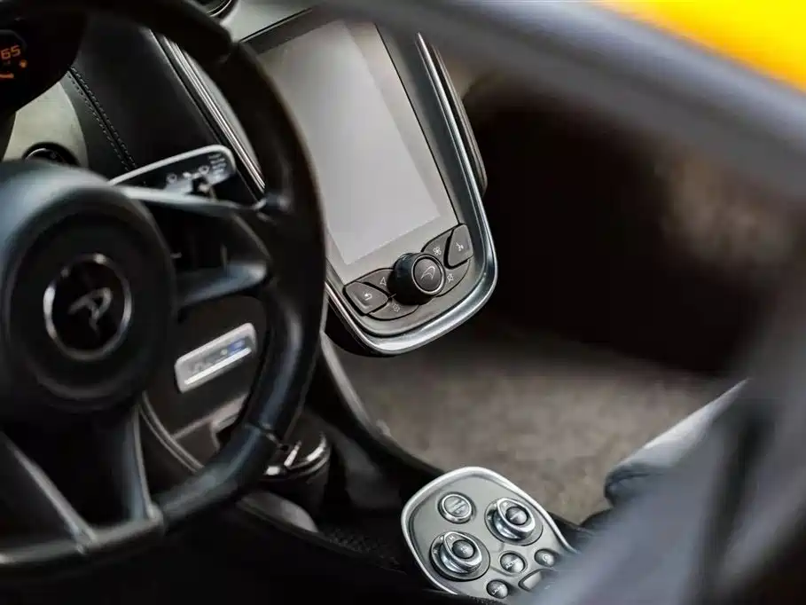 McLaren 540C 2015 3.8T Coupe купить на сайте DeffCars