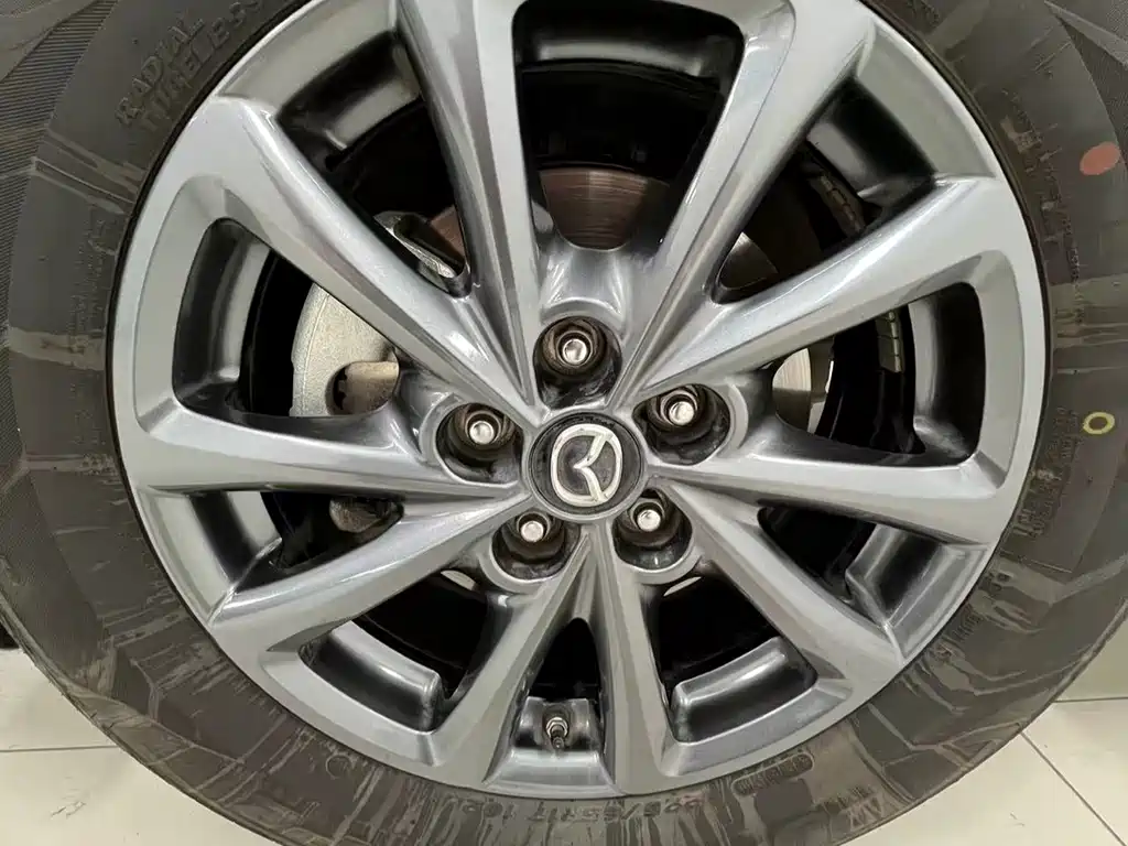 Mazda CX-4 2021 2.0L automatic two-wheel drive Blue Sky Vitality Edition купить на сайте DeffCars