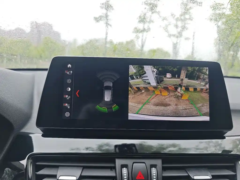 BMW X1 2022 sDrive20Li Exclusive Model купить на сайте DeffCars