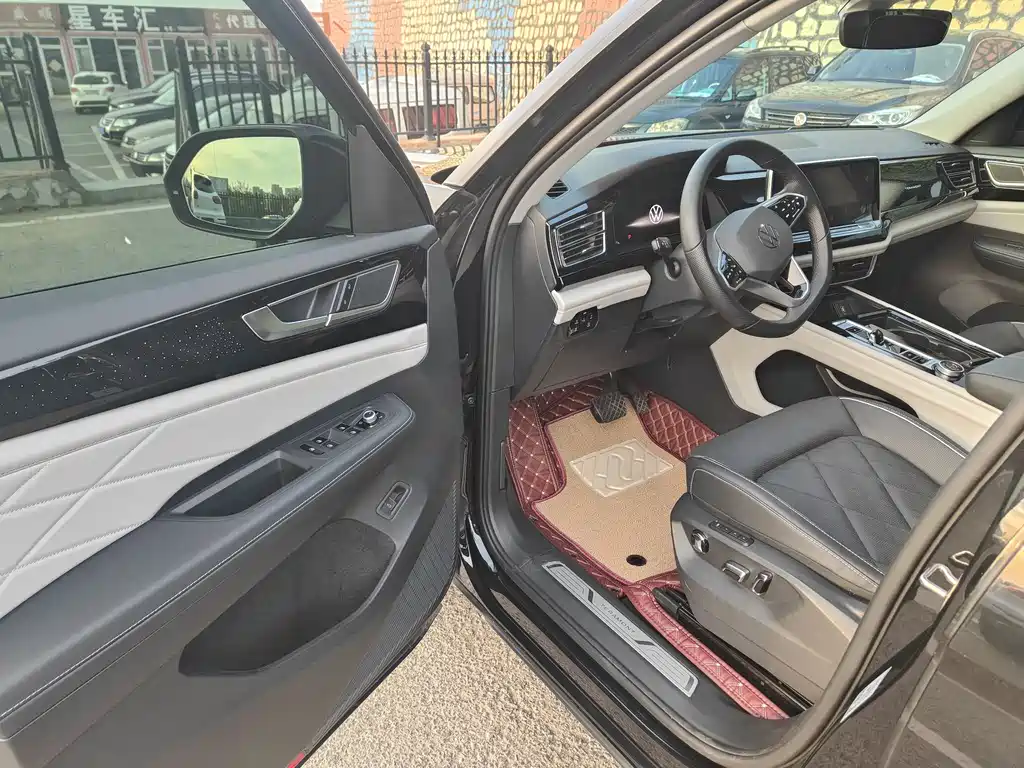 Touron 2024 530 V6 four-wheel drive luxury version купить на сайте DeffCars