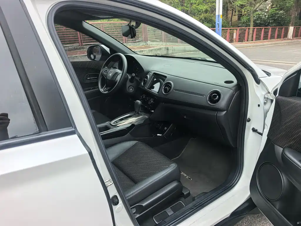 Honda XR-V 2017 1.5L LXi CVT Classic Edition купить на сайте DeffCars