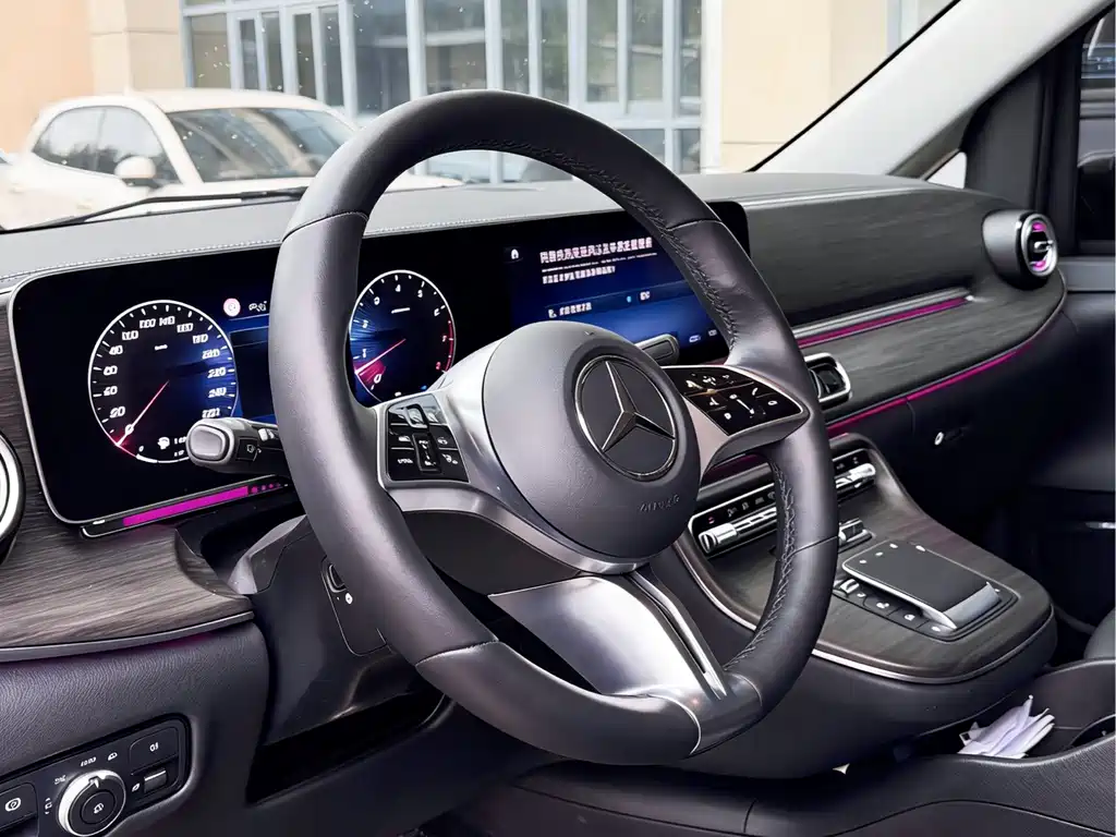 Mercedes-Benz V-Class 2024 V 300 L Long Wheelbase Luxury Edition купить на сайте DeffCars