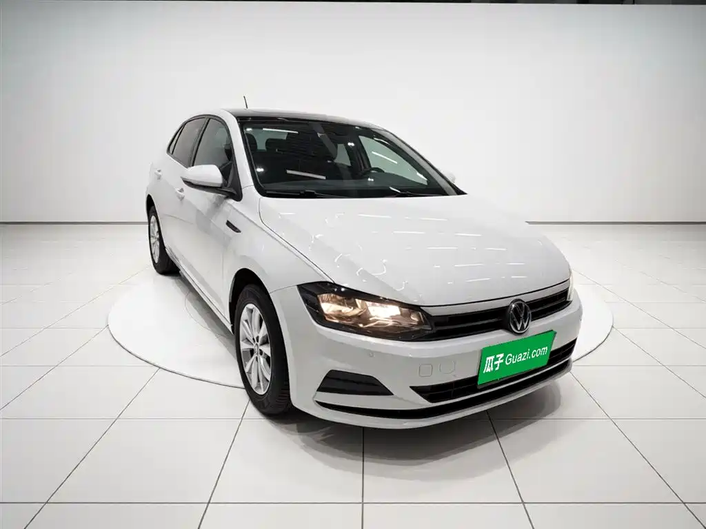 Polo 2021 Plus 1.5L Automatic Colorful Technology Edition купить на сайте DeffCars