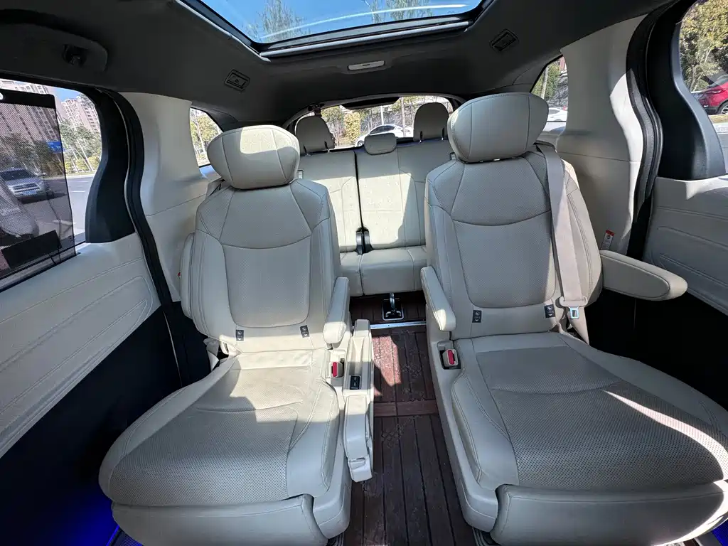 Grevia 2023 2.5L Hybrid Monarch VIP Edition купить на сайте DeffCars