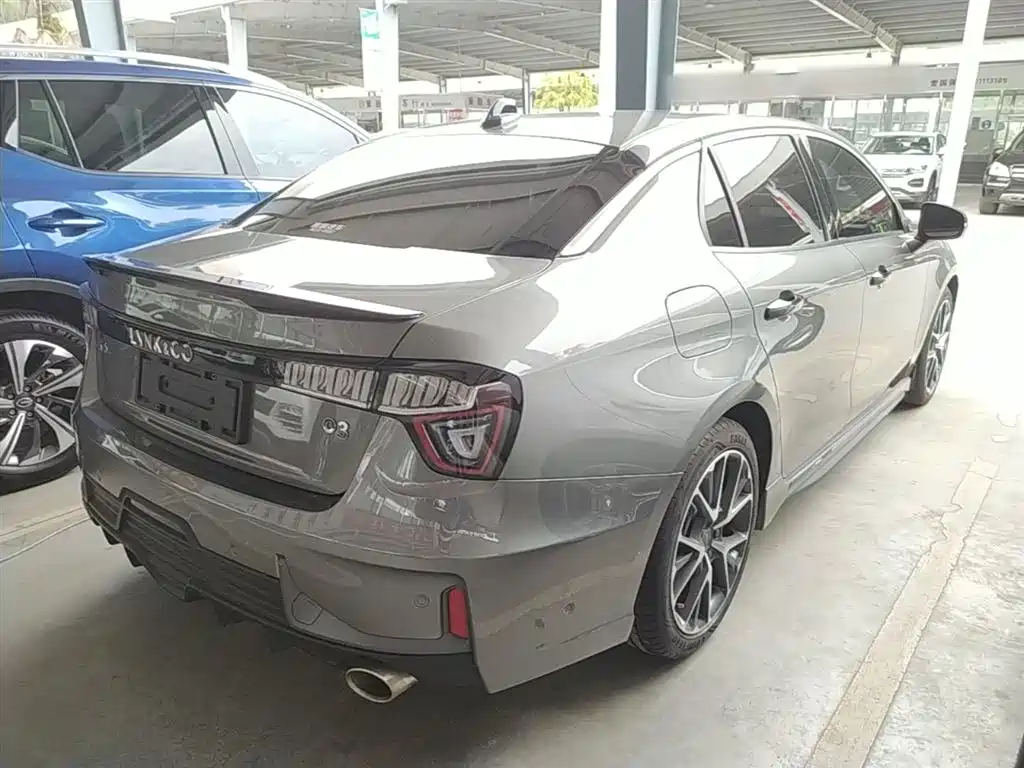 Lynk & Co 03 2022 1.5TD DCT Pro купить на сайте DeffCars