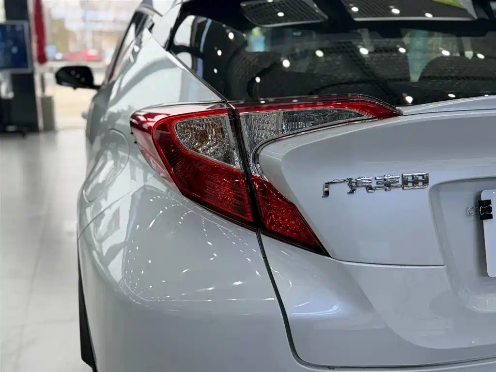 Toyota C-HR 2021 2.0L Comfort Edition купить на сайте DeffCars