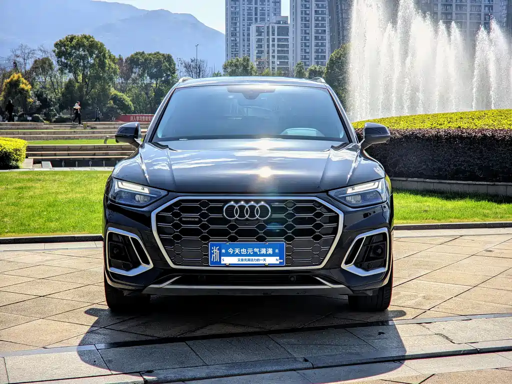 Audi Q5L 2022 45T luxury and dynamic model купить на сайте DeffCars