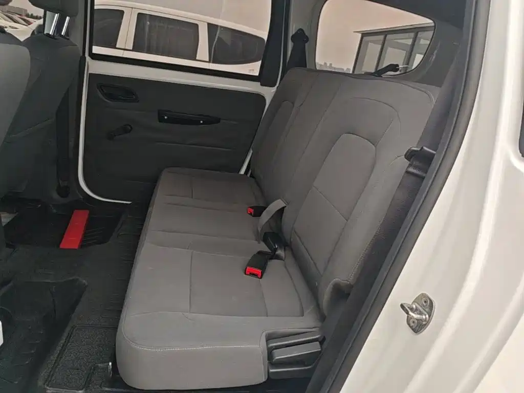 Wuling Hongguang New Energy 2025 Extended Range Hybrid 50KM Practical купить на сайте DeffCars