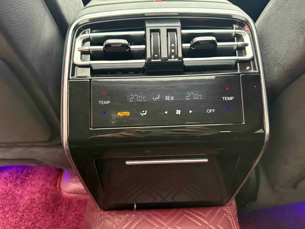 Hongqi H9 2020 2.0T Zhilian Qichang Edition купить на сайте DeffCars